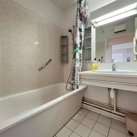 Spacieux Climatise 80m² Avec Piscine Et Vue A - Fr-1-338-620 شقة سُت