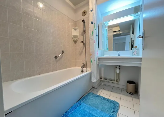Spacieux Climatise 80m² Avec Piscine Et Vue A - Fr-1-338-620